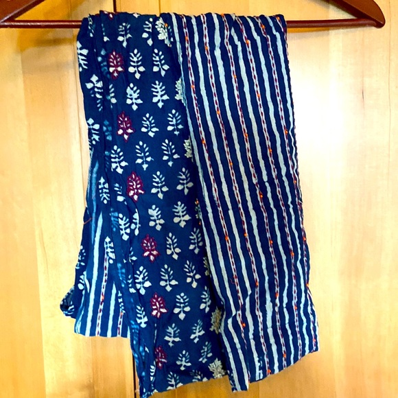 Anthropologie Accessories - Anthropologie scarf